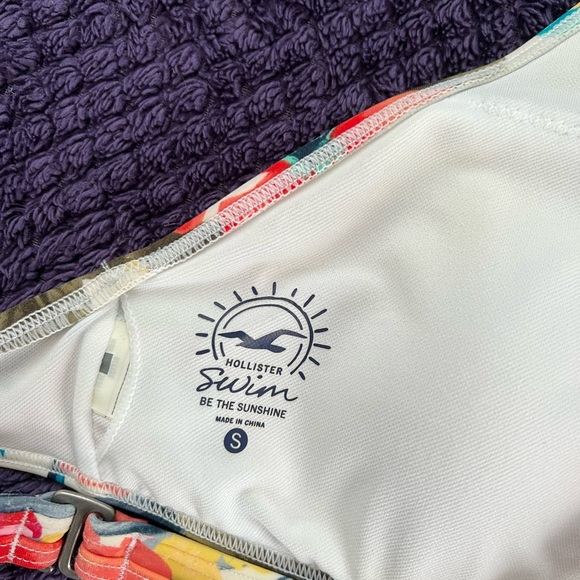 Hollister Multicolor floral Bikini Top small - Picture 4 of 4